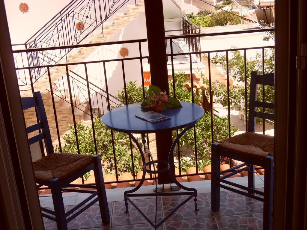 Pansion Pandora Apartment Skiathos Town Bilik gambar